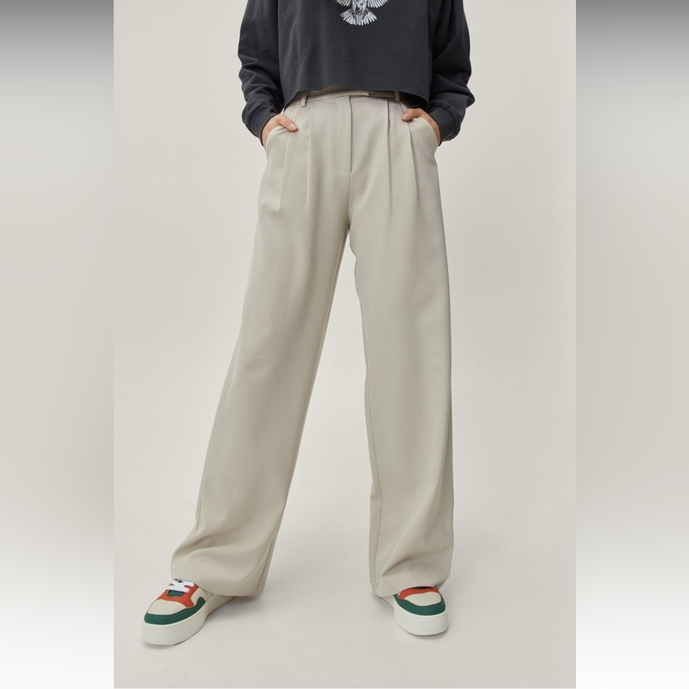 Nasty Gal- Super Wide Leg Notch Twill Pants